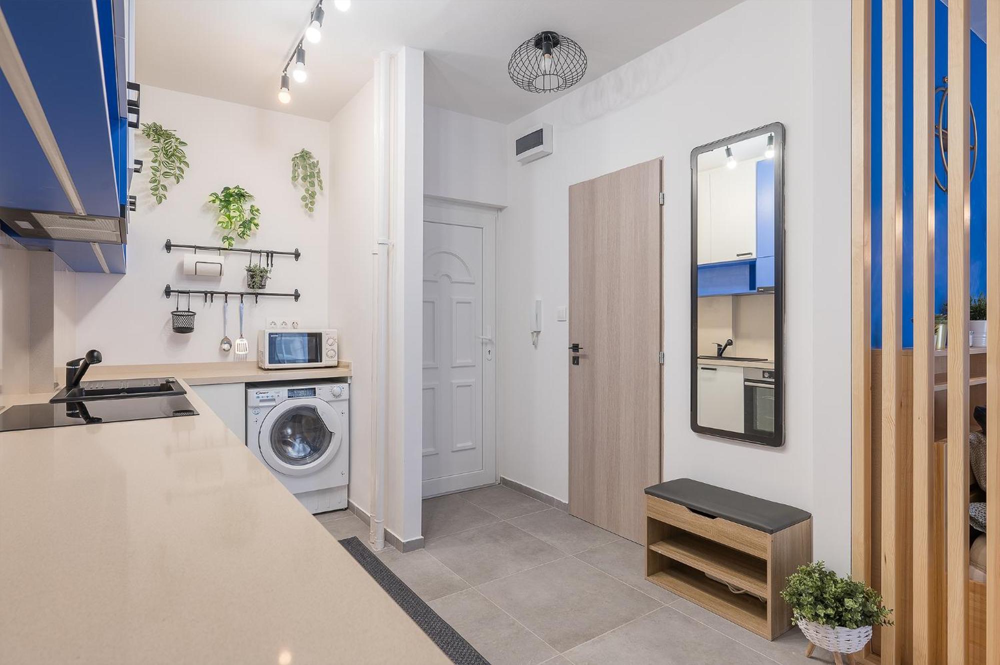 Newly Renovated!!! - Modern Apartment 10 Minutes From The Grand Boulevard ブダペスト エクステリア 写真