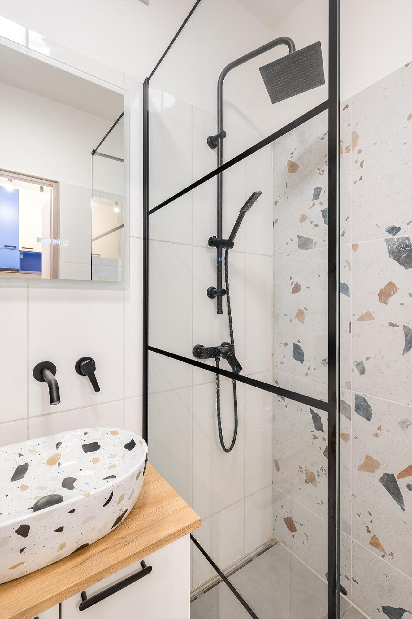 Newly Renovated!!! - Modern Apartment 10 Minutes From The Grand Boulevard ブダペスト エクステリア 写真